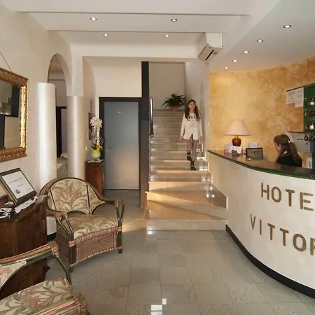 Vittoria Hotel 2*