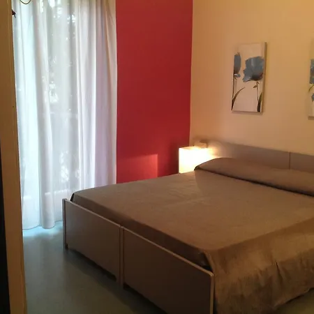Otel Vittoria 2*